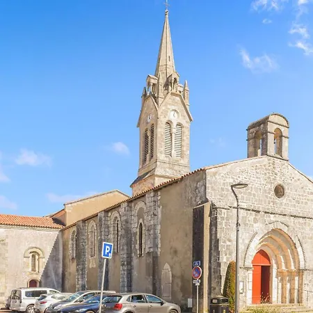 Amazing In Saint-georges-de-didon בית נופש סן-ז'ורז'-דה-דידון