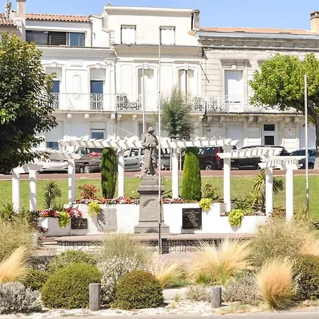 Vakantiehuis 1 Bedroom Gorgeous In Saint-georges-de-didon *